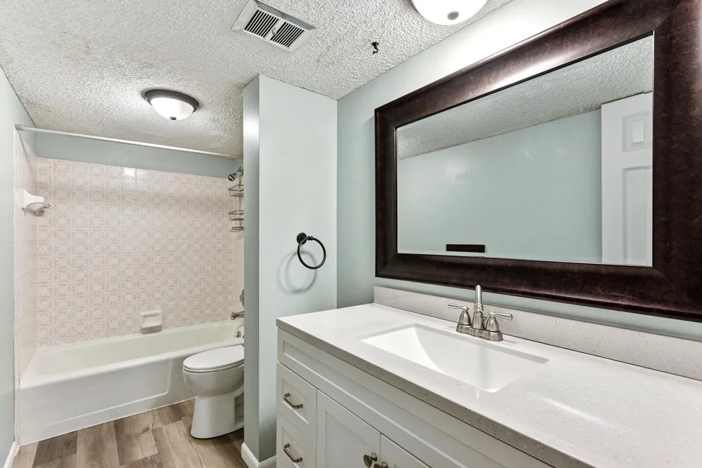 7064 Springhill Circle Eden Prairie, MN 55346