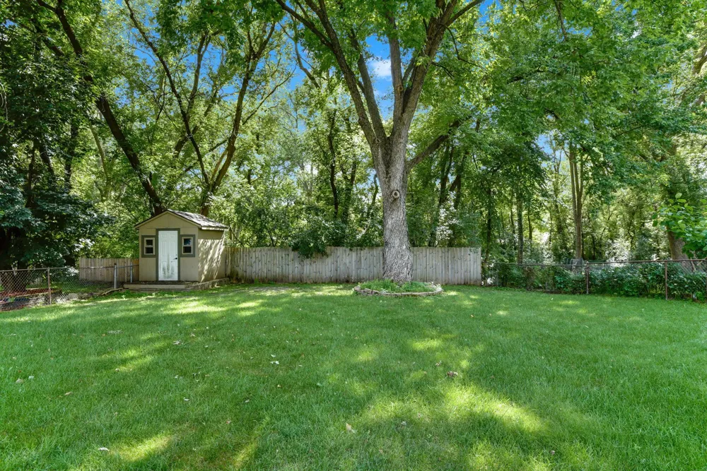 7064 Springhill Circle Eden Prairie, MN 55346