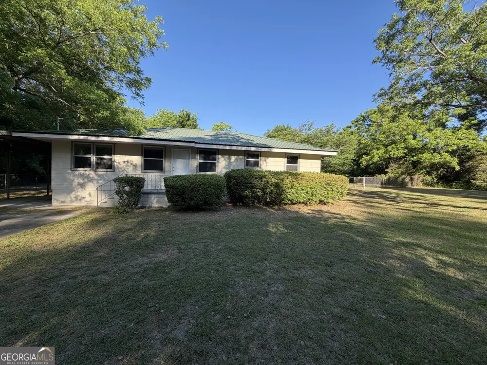 6045 Skipperton RD Macon, GA 31216