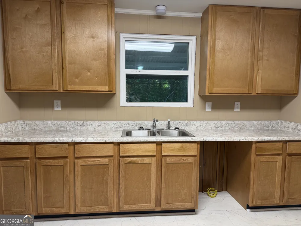 6045 Skipperton RD Macon, GA 31216