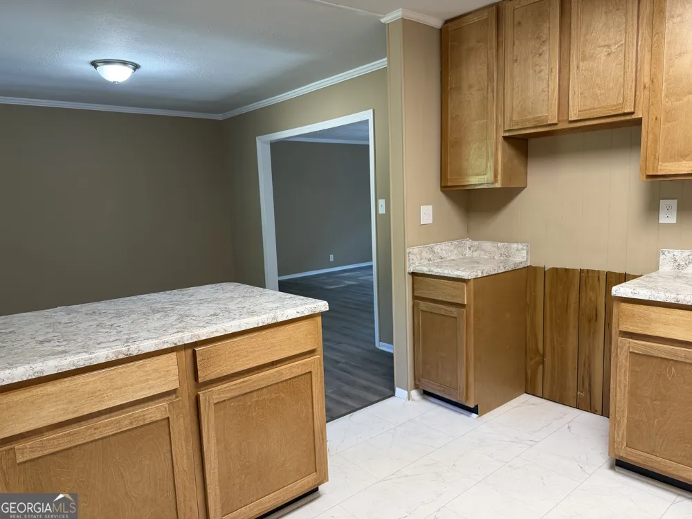 6045 Skipperton RD Macon, GA 31216