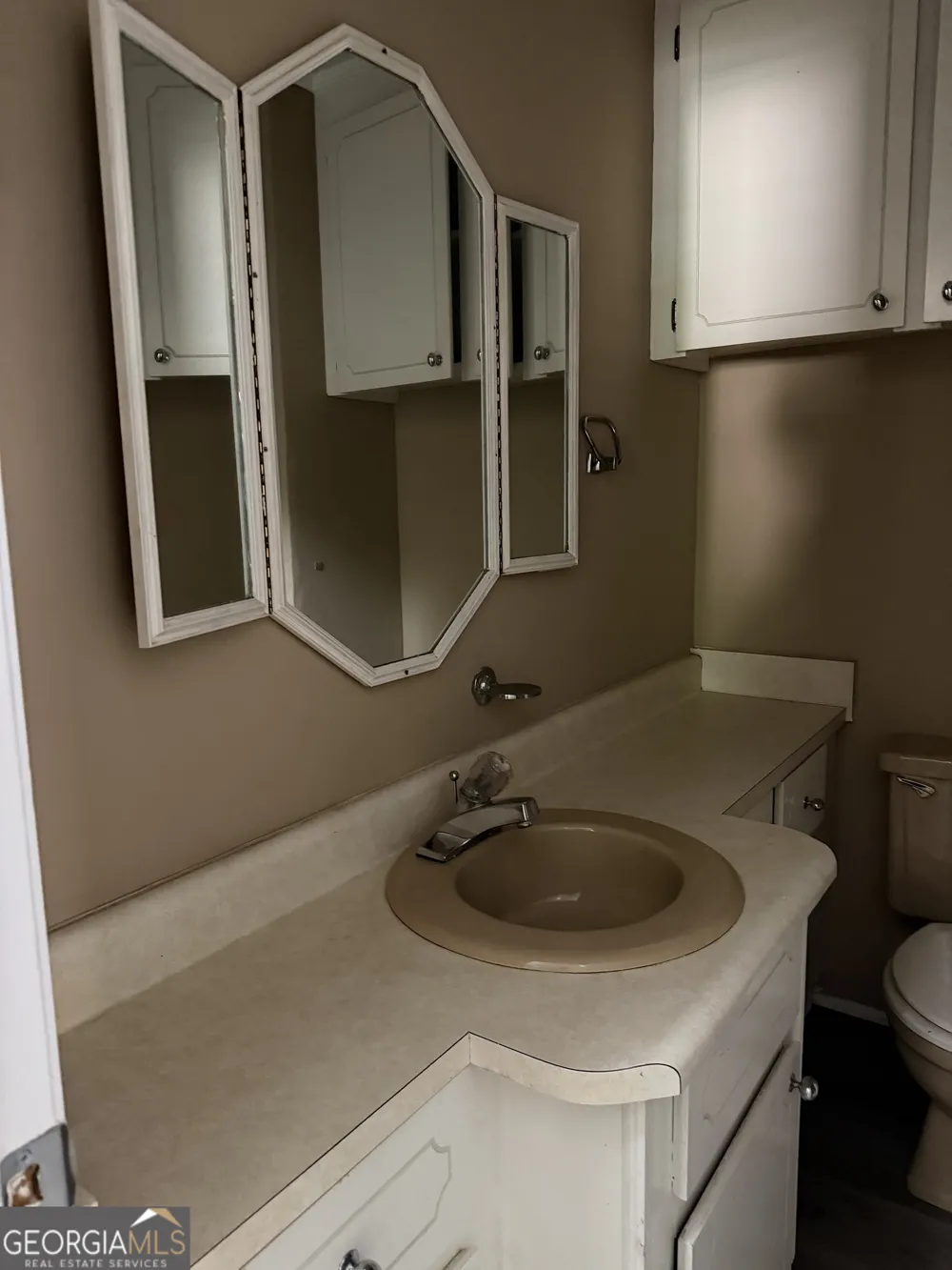 6045 Skipperton RD Macon, GA 31216