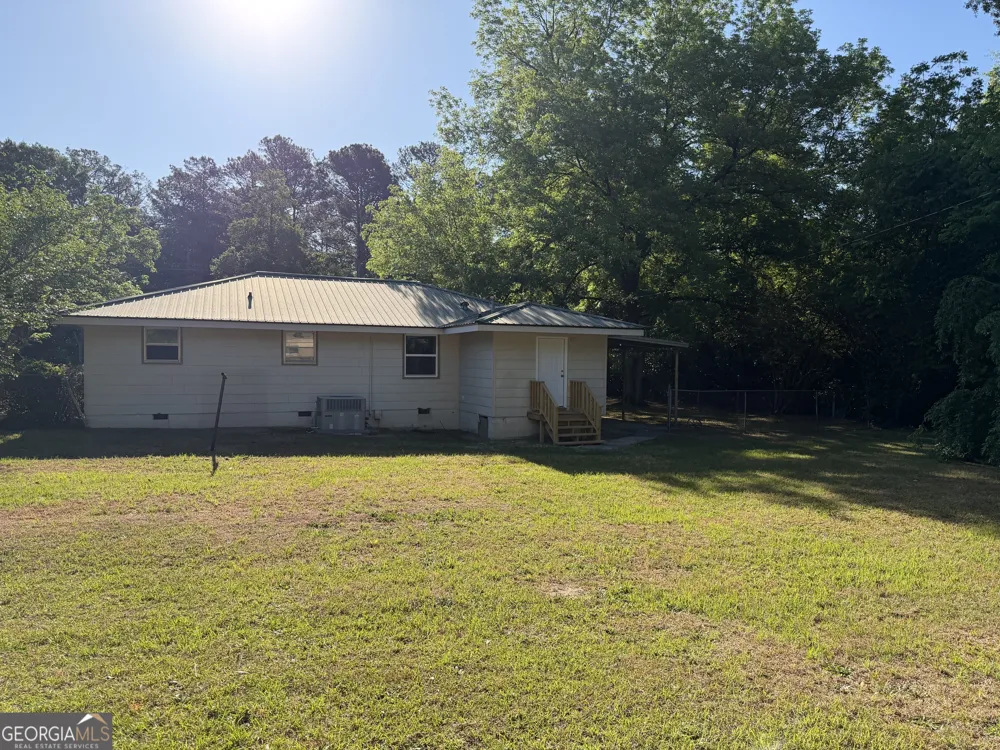 6045 Skipperton RD Macon, GA 31216