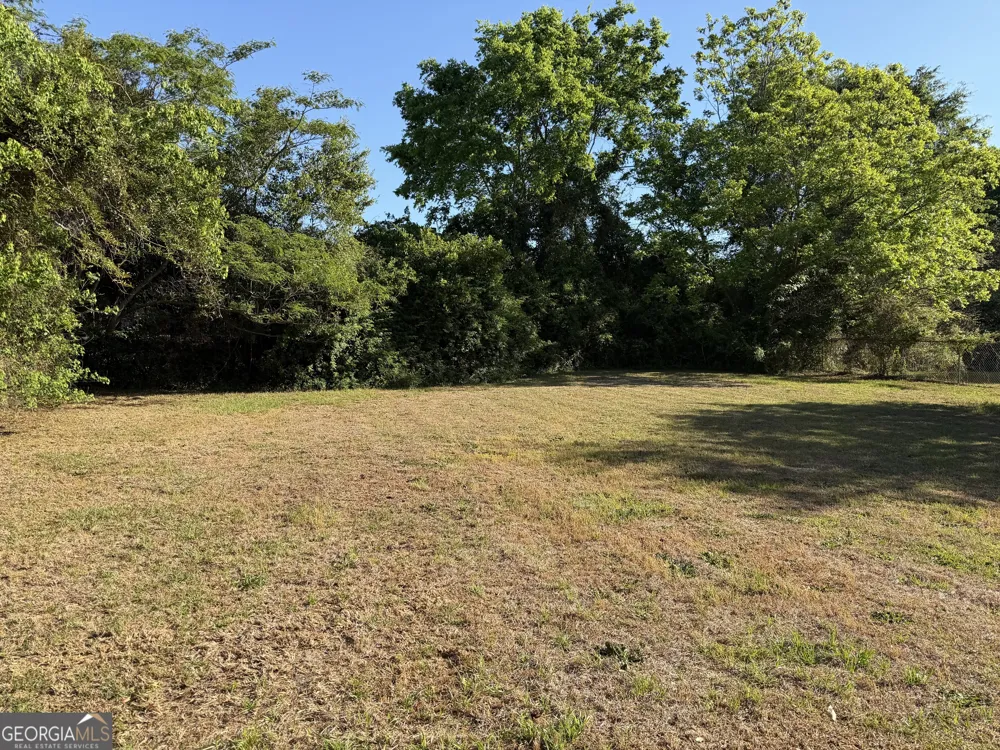 6045 Skipperton RD Macon, GA 31216