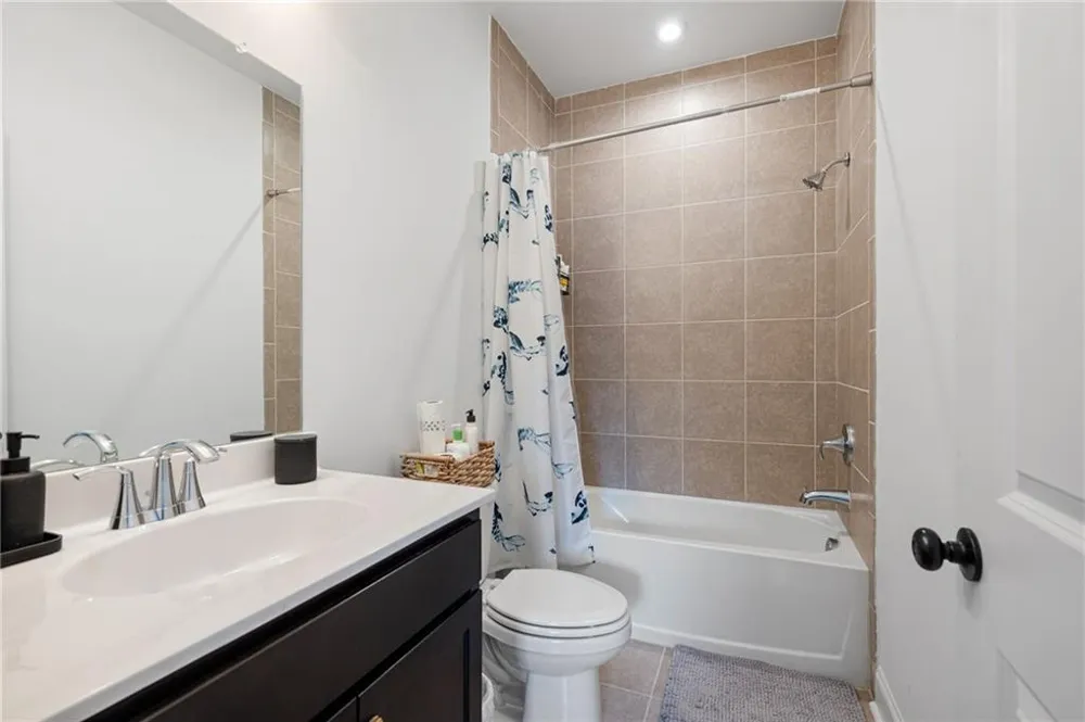 203 Holden Way Woodstock, GA 30189