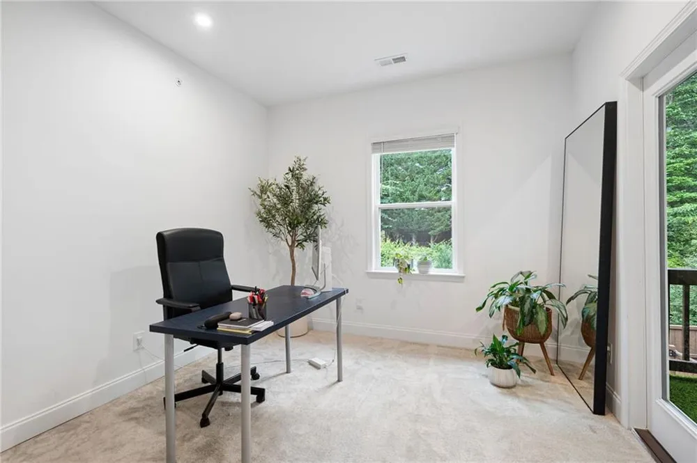 203 Holden Way Woodstock, GA 30189