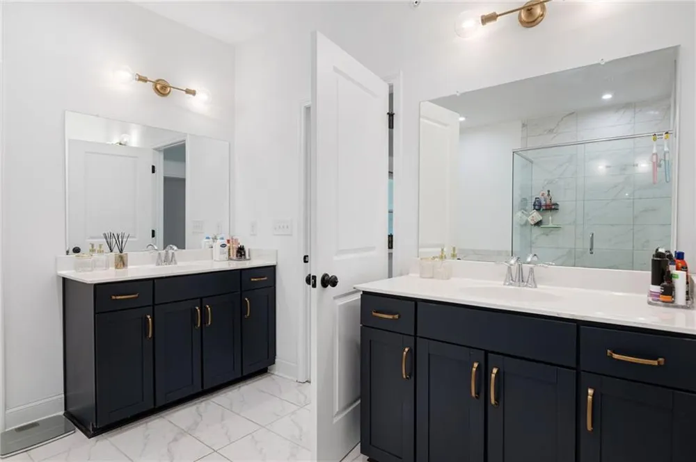 203 Holden Way Woodstock, GA 30189