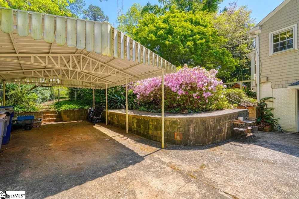 640 Crystal Drive Spartanburg, SC 29302