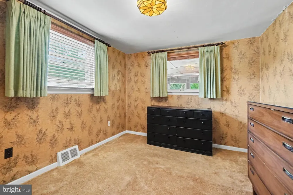 302 WEDGEWOOD ROAD Harrisburg, PA 17109