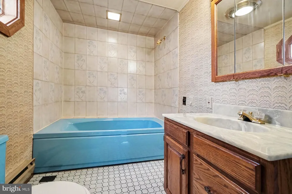 302 WEDGEWOOD ROAD Harrisburg, PA 17109
