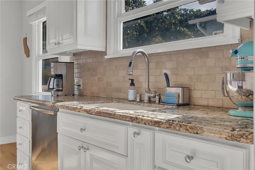 719 Maria Avenue Redondo Beach, CA 90277