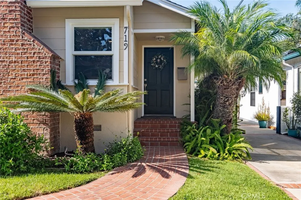 719 Maria Avenue Redondo Beach, CA 90277