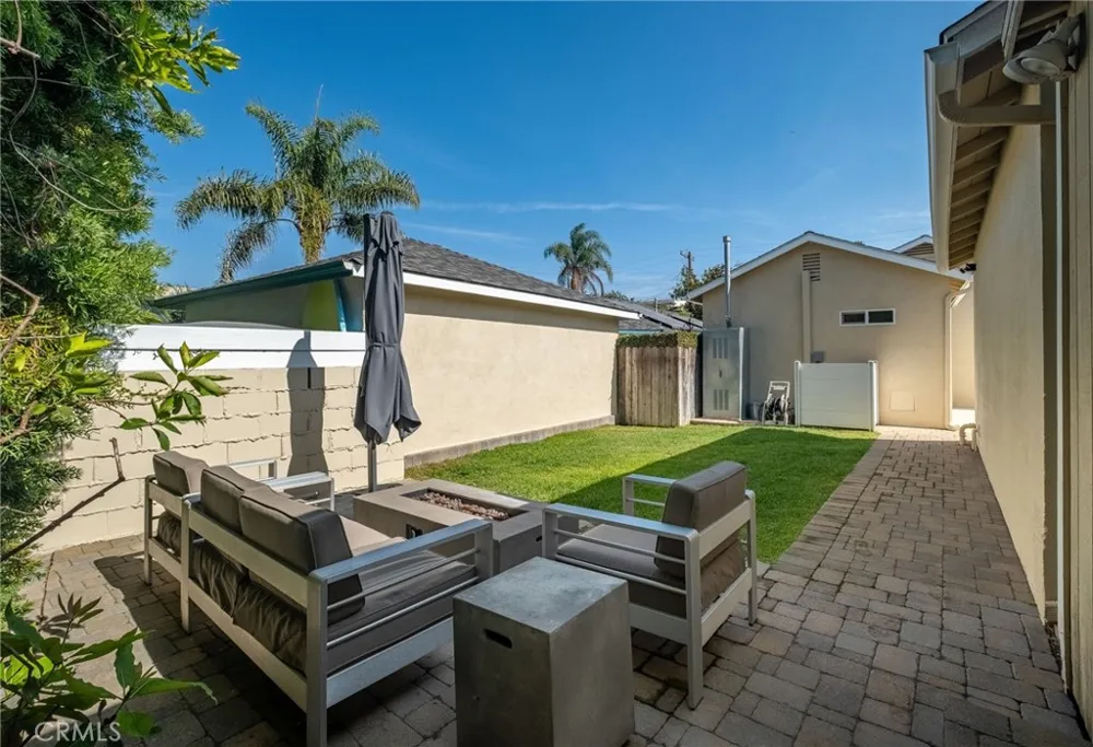 719 Maria Avenue Redondo Beach, CA 90277
