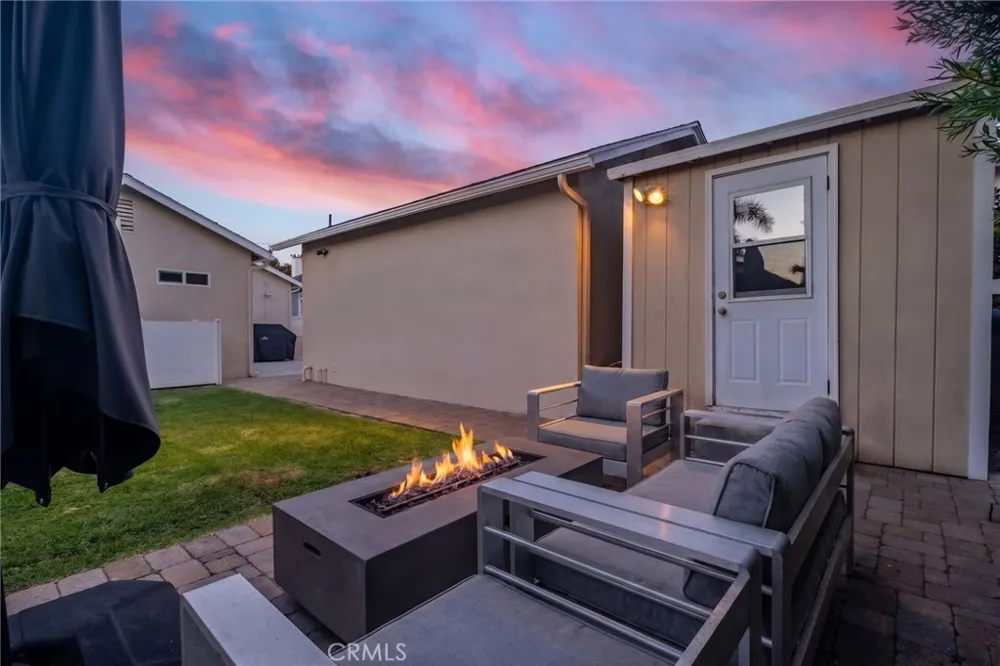 719 Maria Avenue Redondo Beach, CA 90277