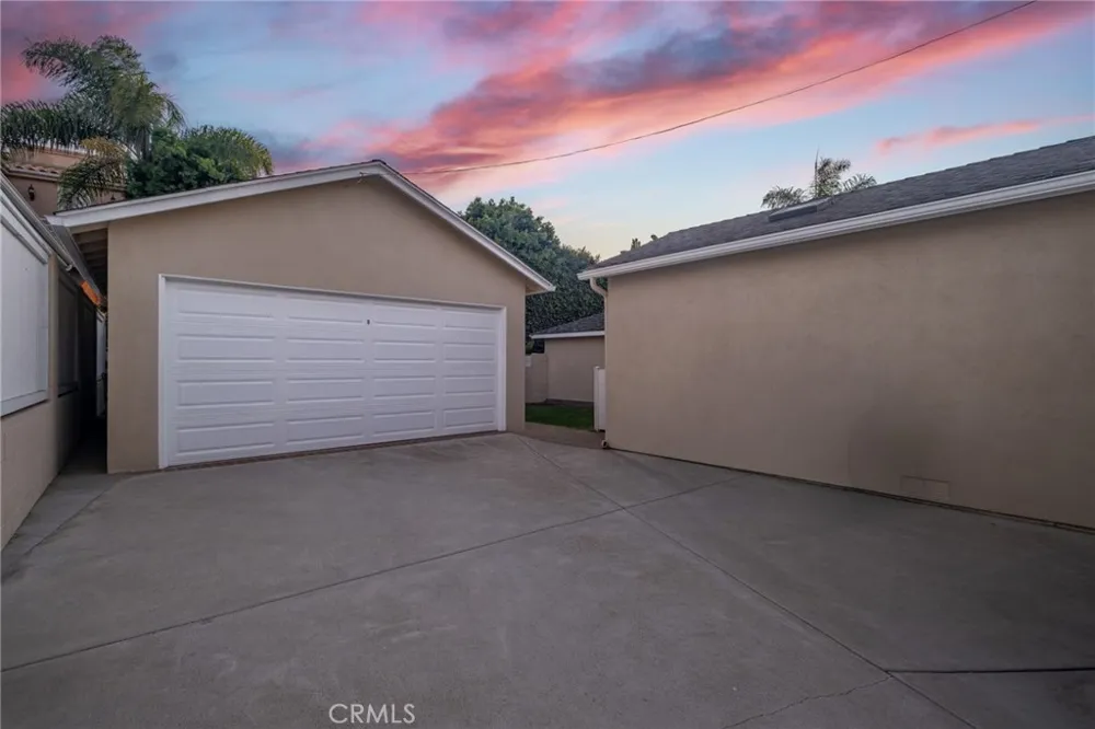 719 Maria Avenue Redondo Beach, CA 90277
