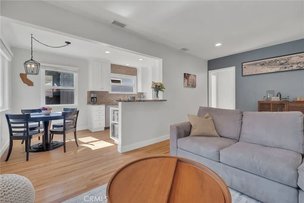 719 Maria Avenue Redondo Beach, CA 90277