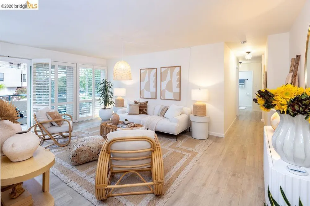 2029 Otis Dr #P Alameda, CA 94501