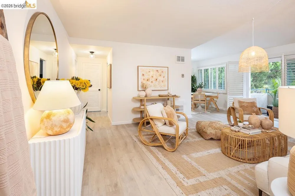 2029 Otis Dr #P Alameda, CA 94501