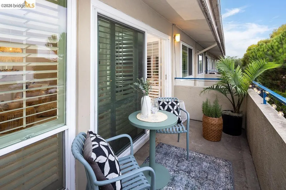 2029 Otis Dr #P Alameda, CA 94501