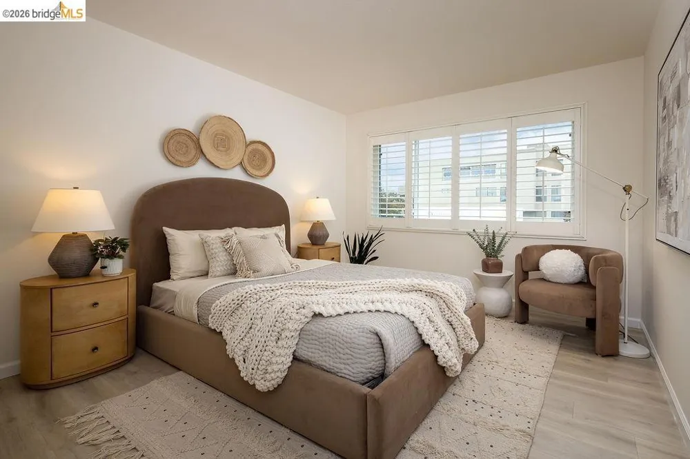 2029 Otis Dr #P Alameda, CA 94501
