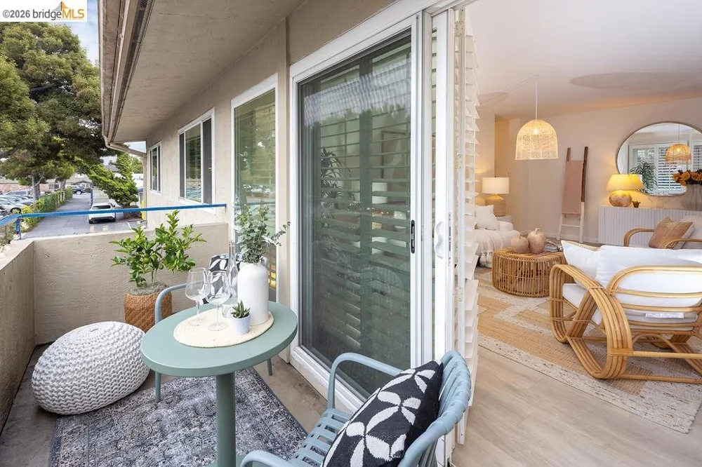2029 Otis Dr #P Alameda, CA 94501