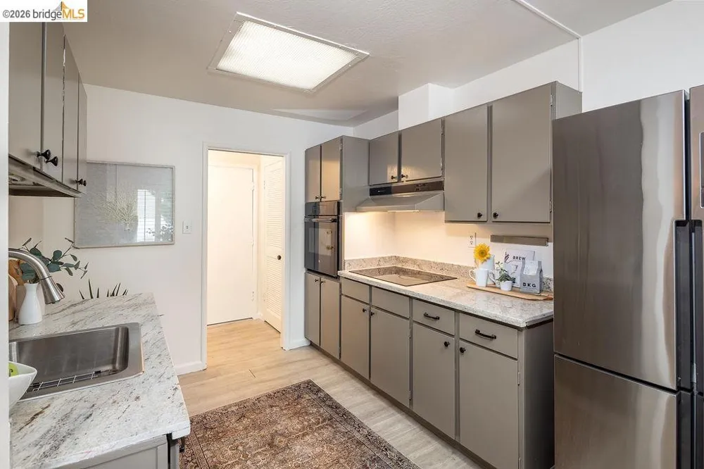 2029 Otis Dr #P Alameda, CA 94501