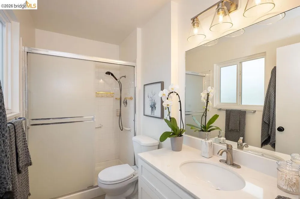 2029 Otis Dr #P Alameda, CA 94501
