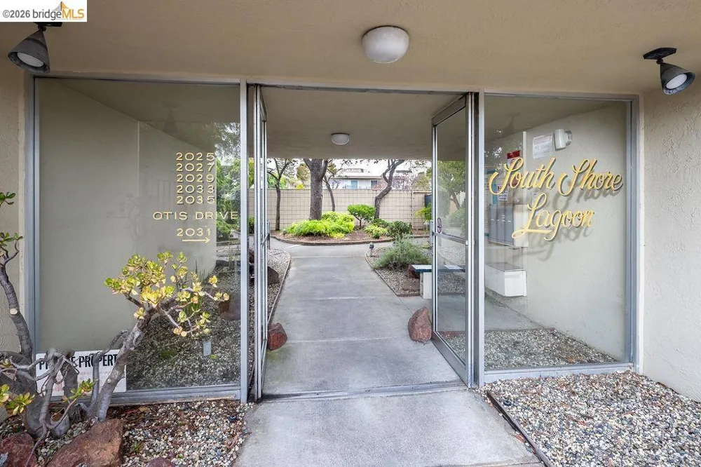 2029 Otis Dr #P Alameda, CA 94501