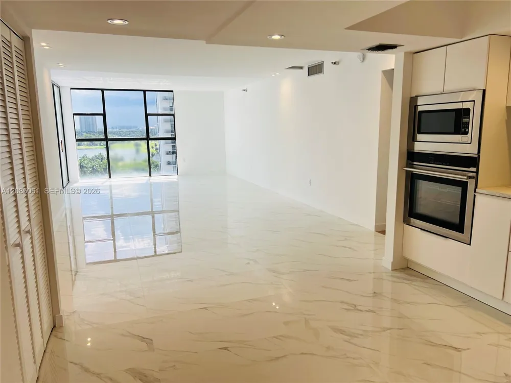 20505 E Country Club Dr #1138 Aventura, FL 33180