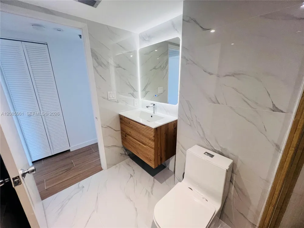 20505 E Country Club Dr #1138 Aventura, FL 33180