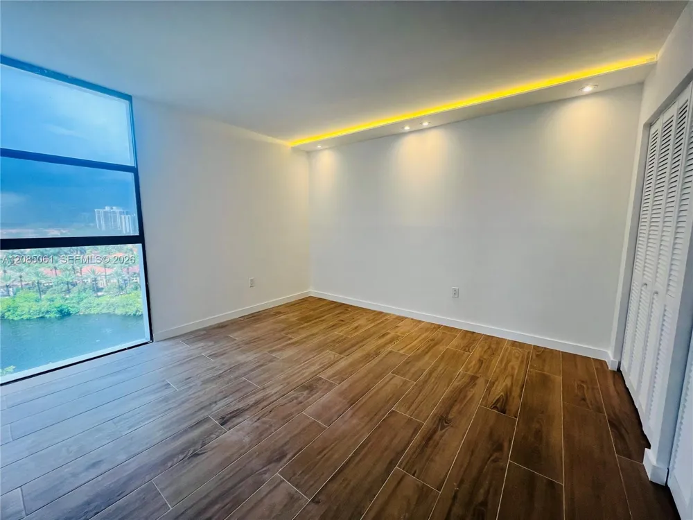 20505 E Country Club Dr #1138 Aventura, FL 33180
