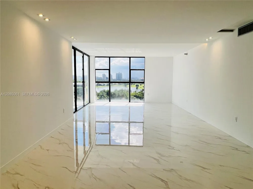 20505 E Country Club Dr #1138 Aventura, FL 33180