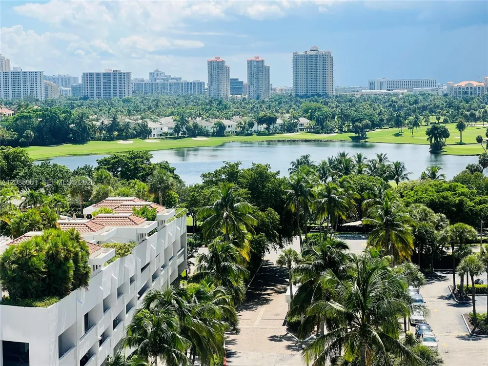 20505 E Country Club Dr #1138 Aventura, FL 33180
