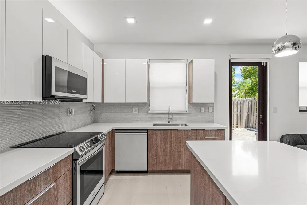 7923 NW 104th Ct Doral, FL 33178