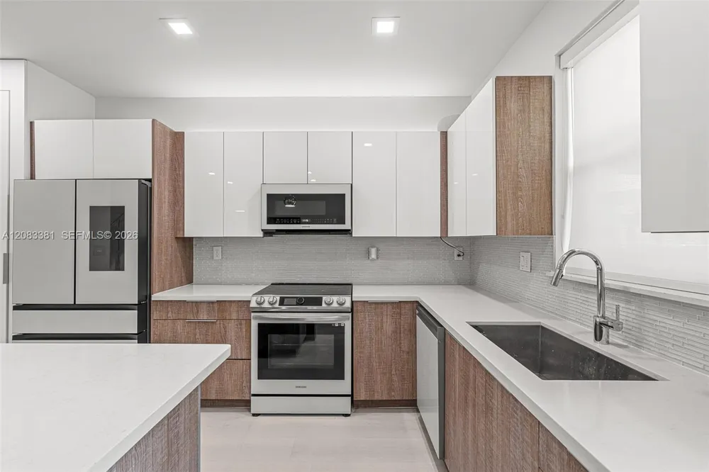 7923 NW 104th Ct Doral, FL 33178
