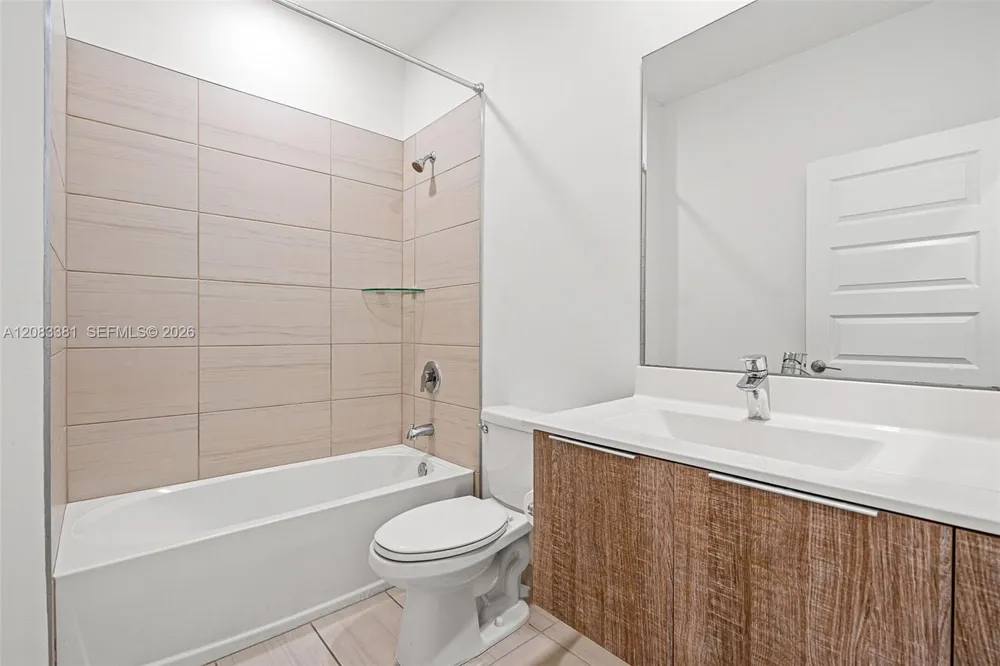 7923 NW 104th Ct Doral, FL 33178