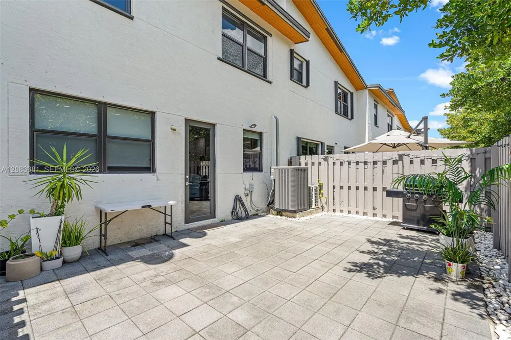 7923 NW 104th Ct Doral, FL 33178