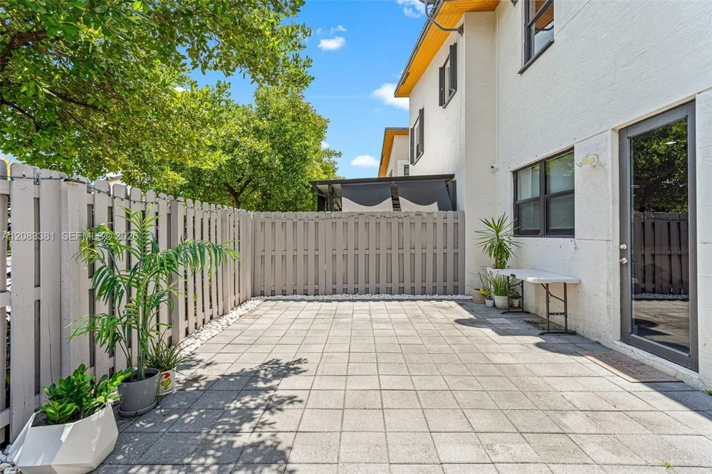 7923 NW 104th Ct Doral, FL 33178