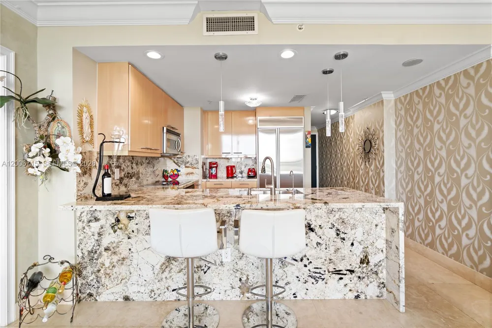 3350 SW 27 AV #1706 Coconut Grove, FL 33133