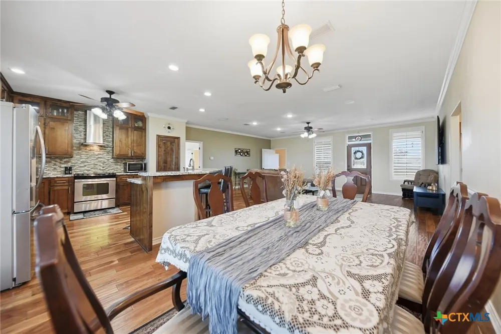 1733 County Road 376 Shiner, TX 77984