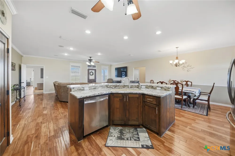 1733 County Road 376 Shiner, TX 77984