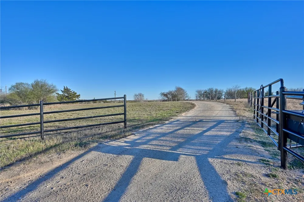 1733 County Road 376 Shiner, TX 77984
