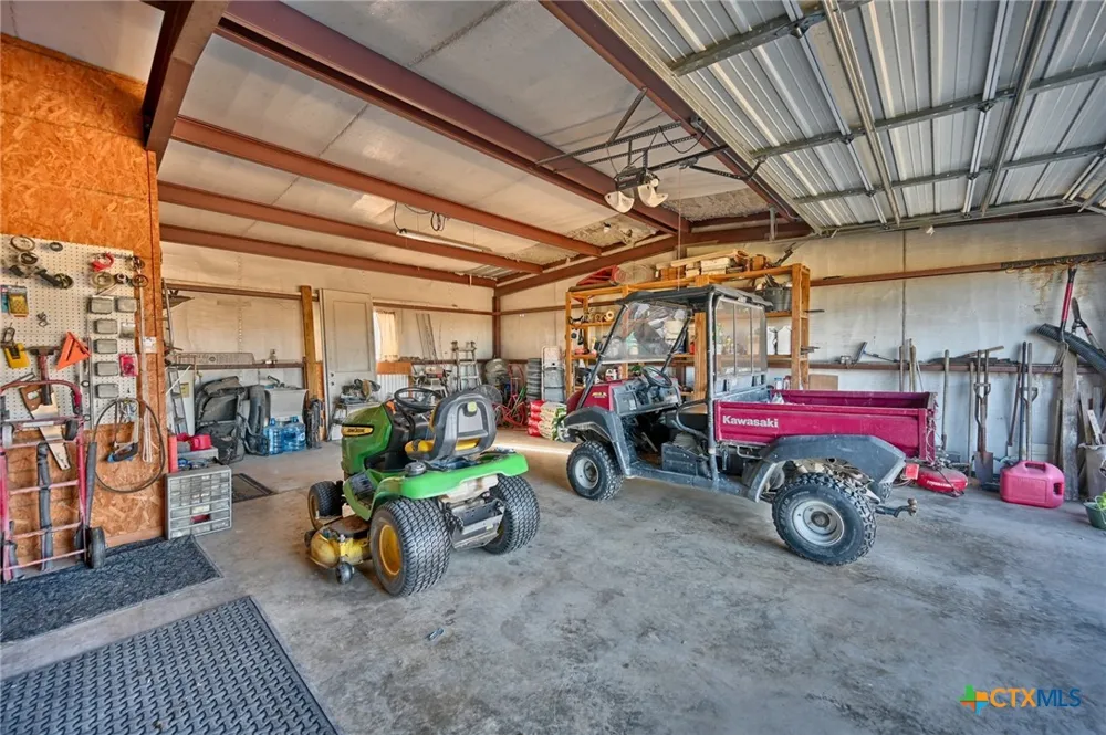 1733 County Road 376 Shiner, TX 77984