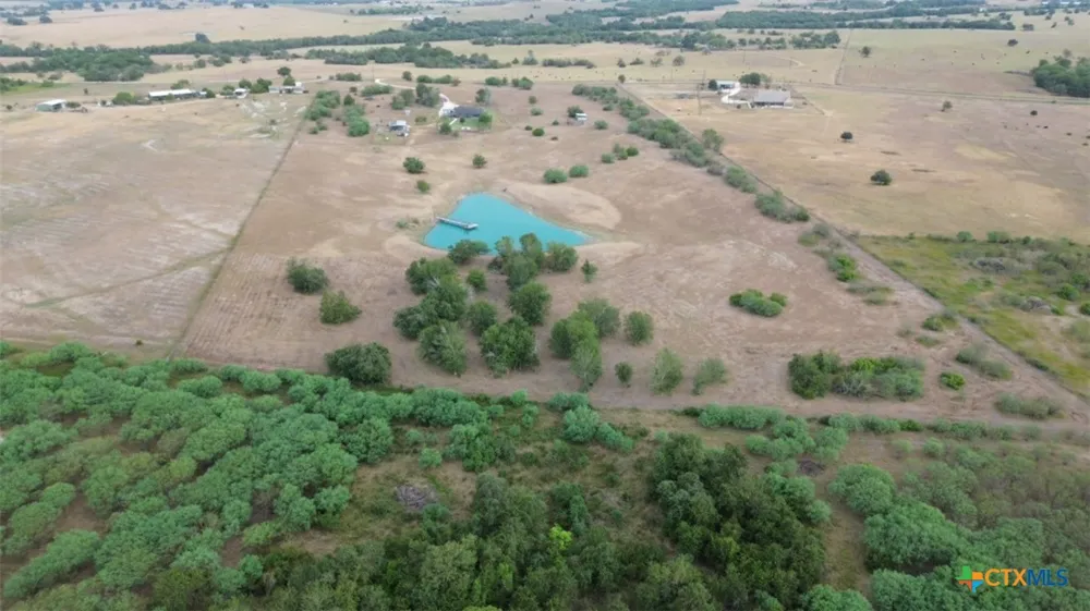 1733 County Road 376 Shiner, TX 77984