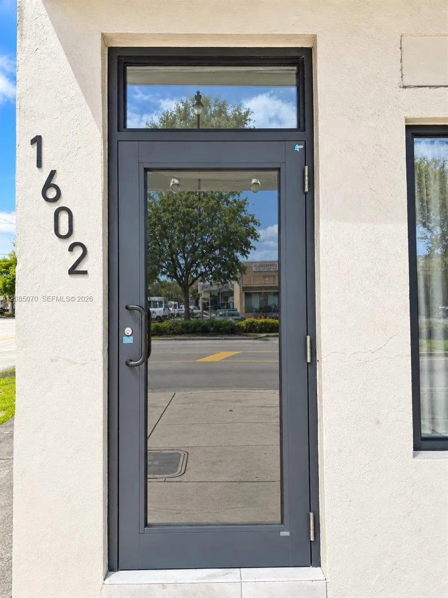 1602 Palm Ave Hialeah, FL 33010