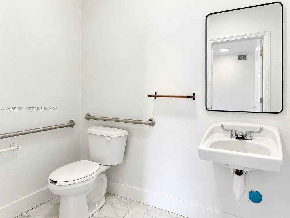 1602 Palm Ave Hialeah, FL 33010