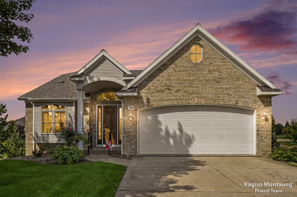 34 Regal Court Zeeland, MI 49464