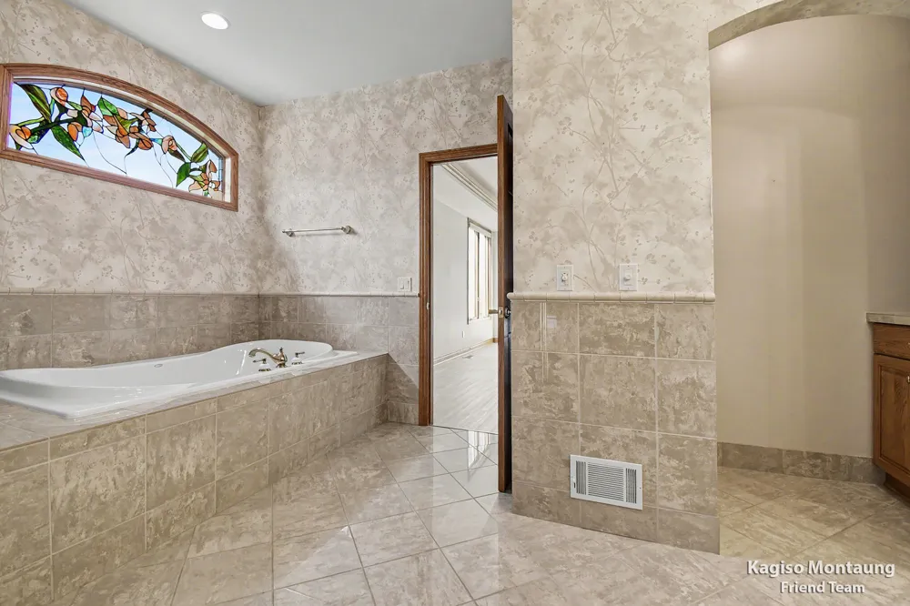 34 Regal Court Zeeland, MI 49464