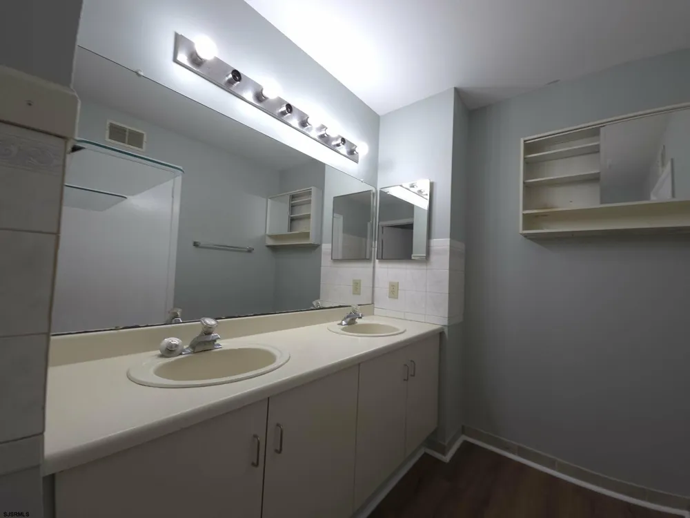 59 Navajo Ct Galloway Township, NJ 08205
