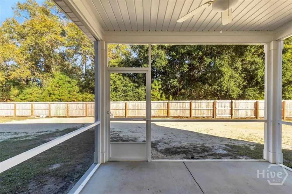 97 Gracyn Lane NE Ludowici, GA 31316